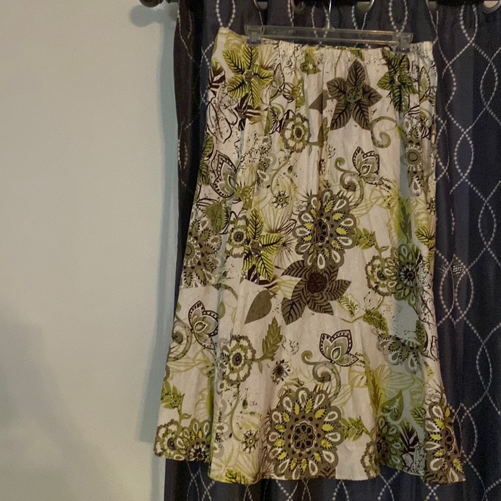 Women’s skirt!